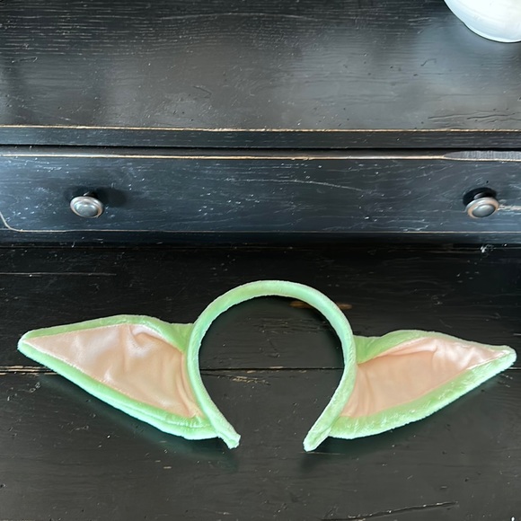 Disney Accessories Disney The Cild Lucasfilm Yoda Ears Headband New